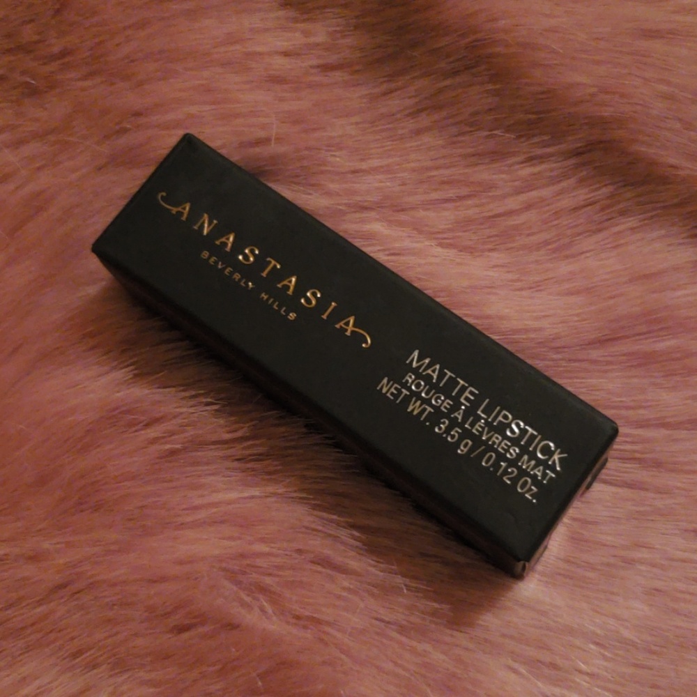 Anastasia Beverly hills matte lipstick